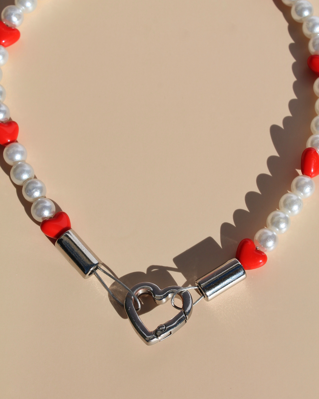 Collier artisanal pour chiens et chats avec perles et cœur argenté – Zag & Wag