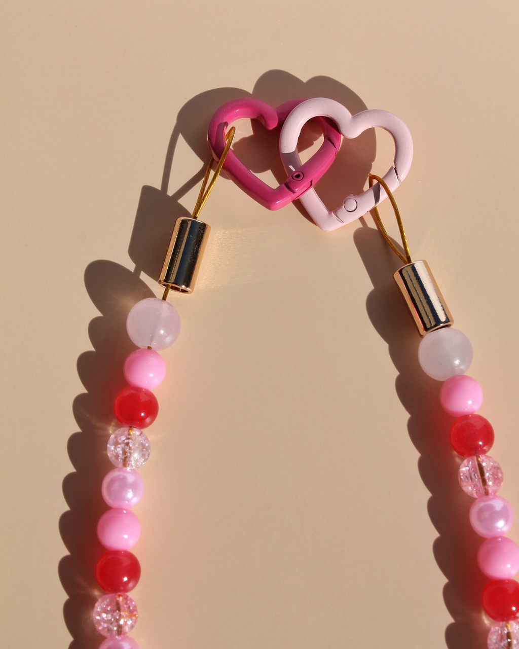 Collier artisanal rose pour chiens et chats avec charms et perles – Zag & Wag