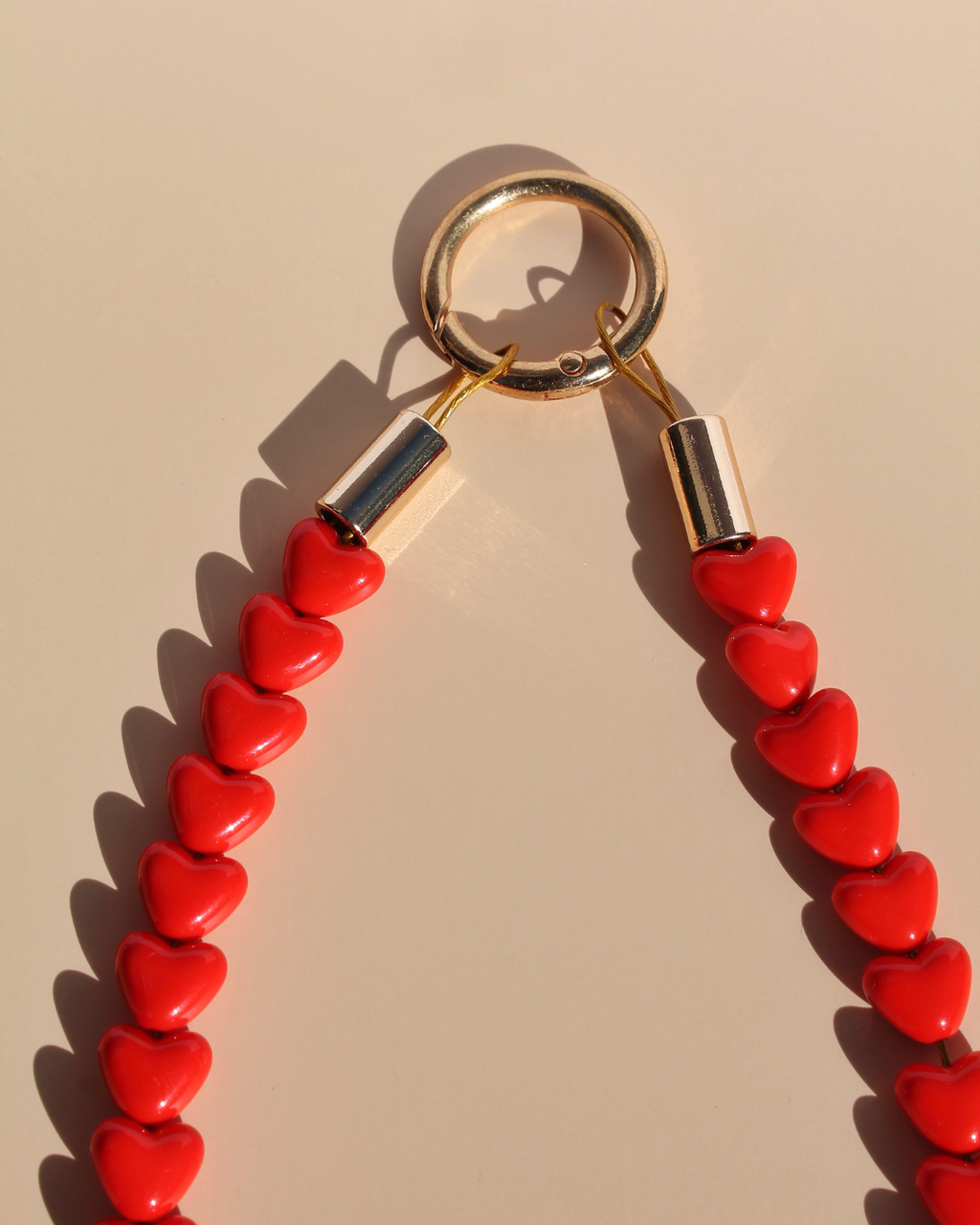 Collier artisanal rouge pour chiens et chats avec charms nœud – Zag & Wag